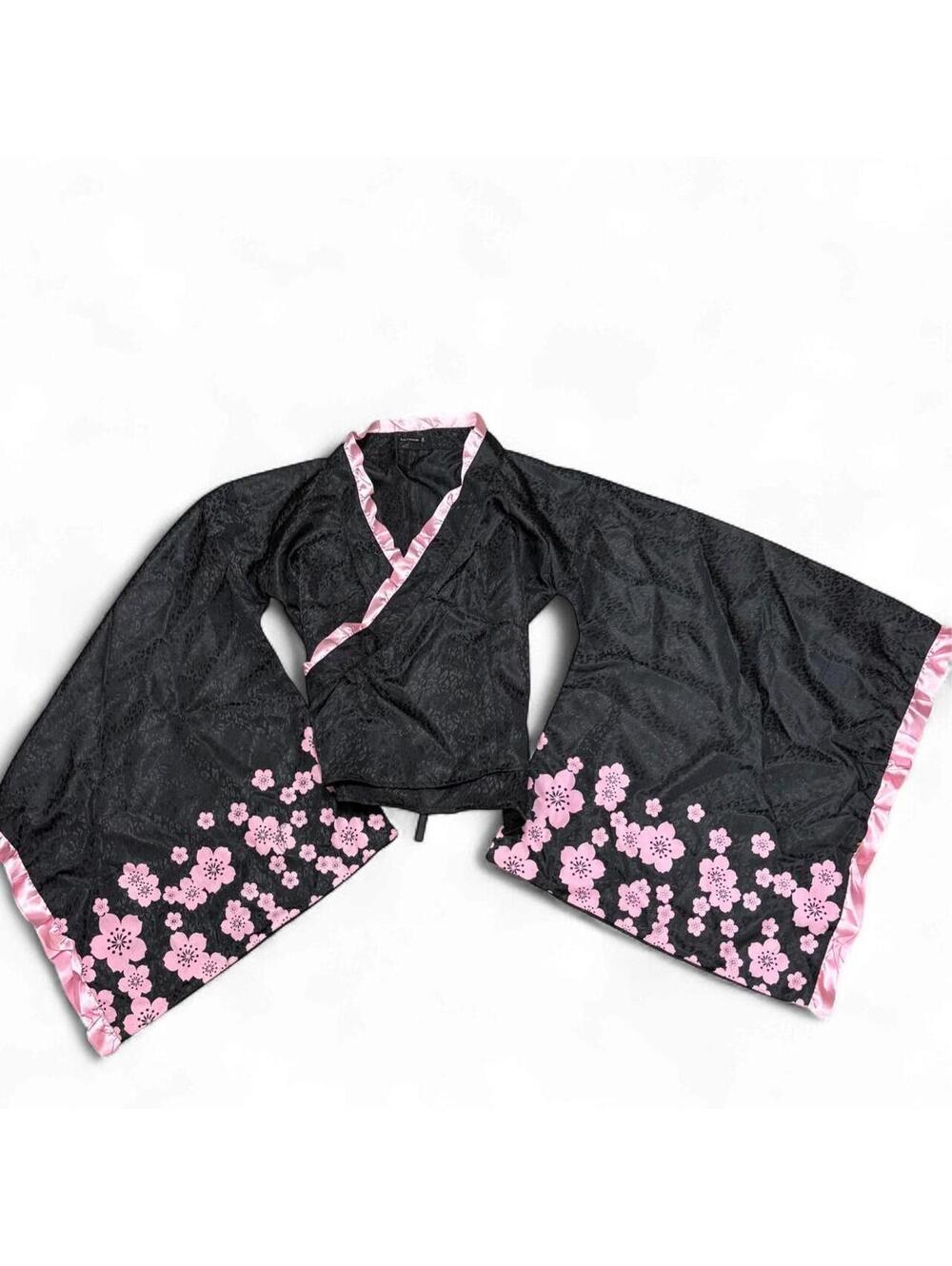 Rare Leg Avenue kimono